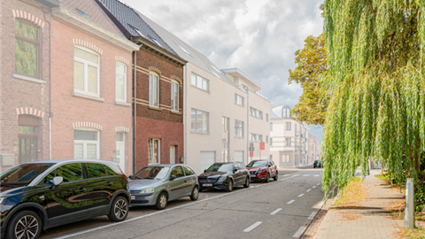 House Sale 1500 Halle Halleweg  138 