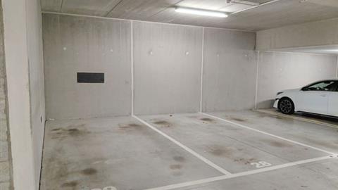 Garage / parking Te huur 1180 Uccle Rue du Wagon 20 